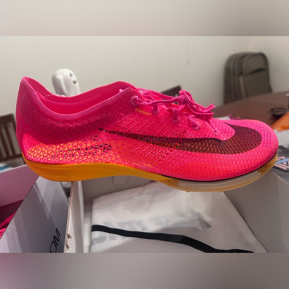 Nike Air Zoom Victory New No box top size 13 Hyper Pink/Black Orange Track spike